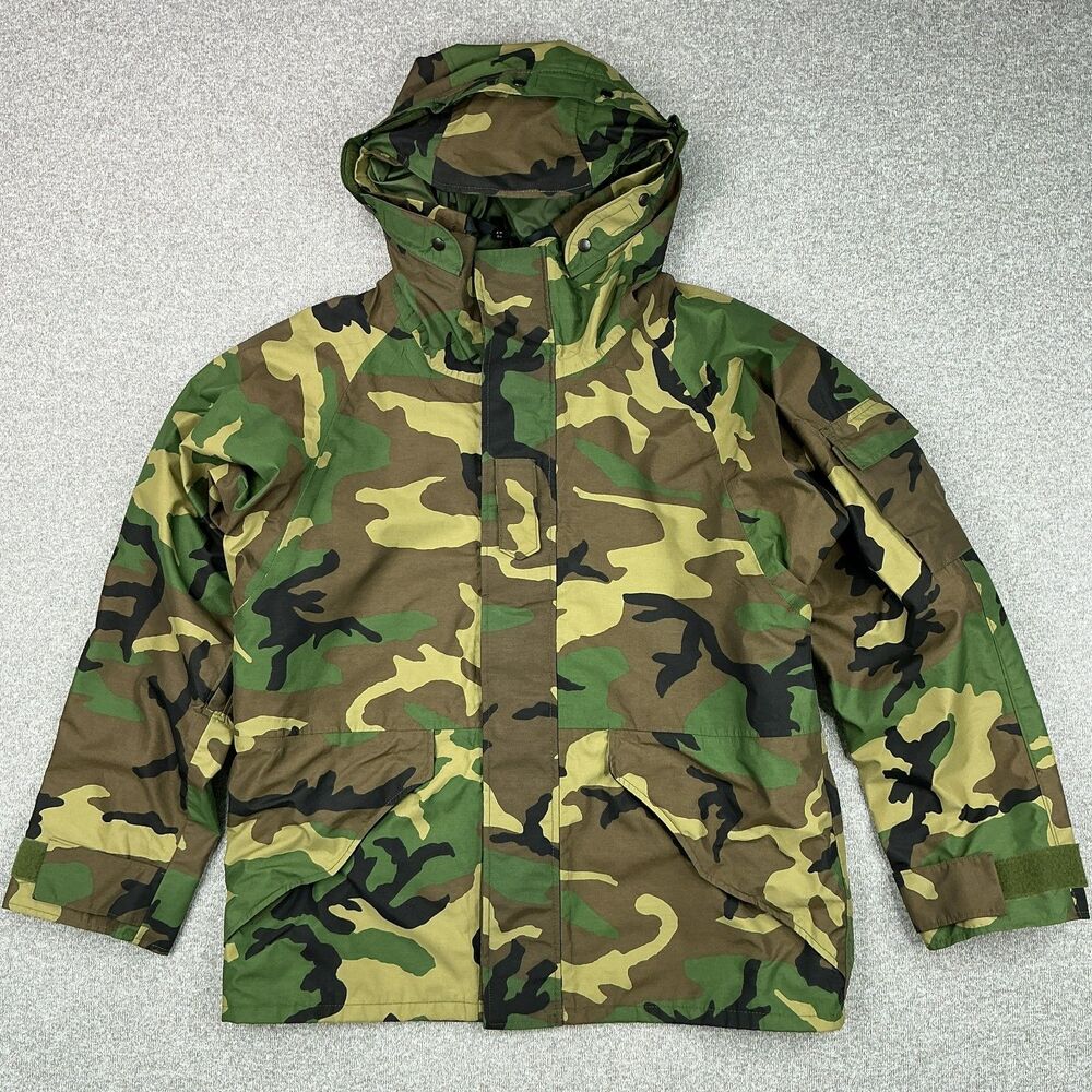 US Military Jacket GoreTex Woodland Camo Cold Weather Parka Medium SHORT ARMY